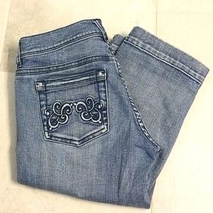 White House Black Market Jean Pedal Pusher